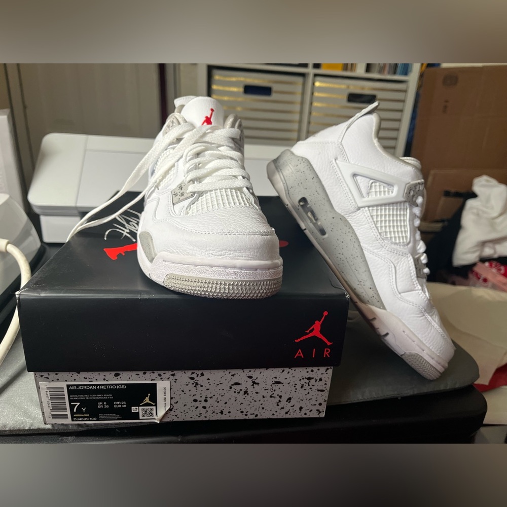 Air Jordan 4 Retro Grade School